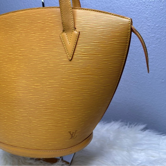 🌻⭐️Louis Vuitton Saint Jacques in EPI Leather⭐️🌻 - Picture 4 of 16